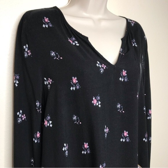 Abercrombie & Fitch Boho Split V Neck Black Red Paisley Border Print Blouse Med - Picture 2 of 11